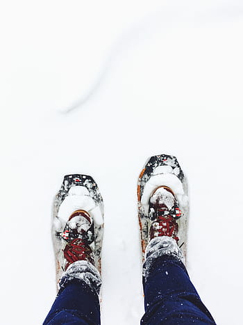 人、 身に着けている、 ランニング、 靴、 雪、 覆われた、 地面、 冬、 白、 寒い、 天気