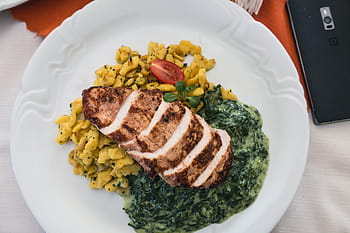 spinaci, Gnocchi di patate, petto di pollo, Patata, Gnocchi, pollo, mangiare fuori, carne, ristorante, vista dall'alto, cibo