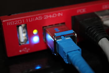 piros Ethernet hub, lan, szálloda, számítógép, router, informatika, Internet, dugók, csomópont, rj45, kábel