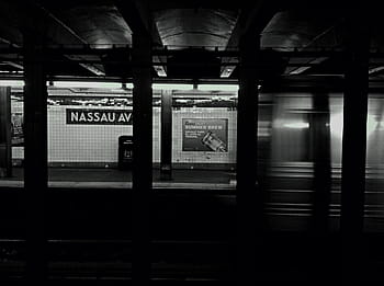 fotografie ve stupních šedi, vlak, železnice, Černá, bílý, fotografování, nassau, av, značení, metro, stanice