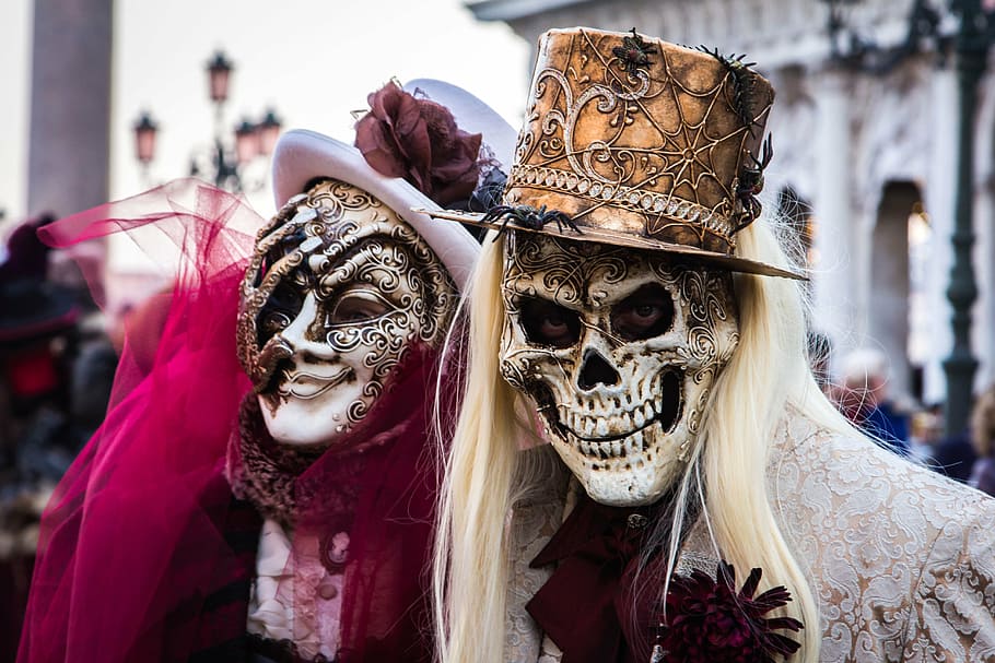 tilt shift lens photography, festival, venice, carnevale, costume, carnival, venetian, italy, italian, canal, mask
