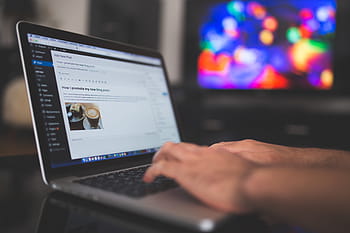 person, hands, gray, blac laptop, black, table, wordpress, blogging, writing, typing, macbook