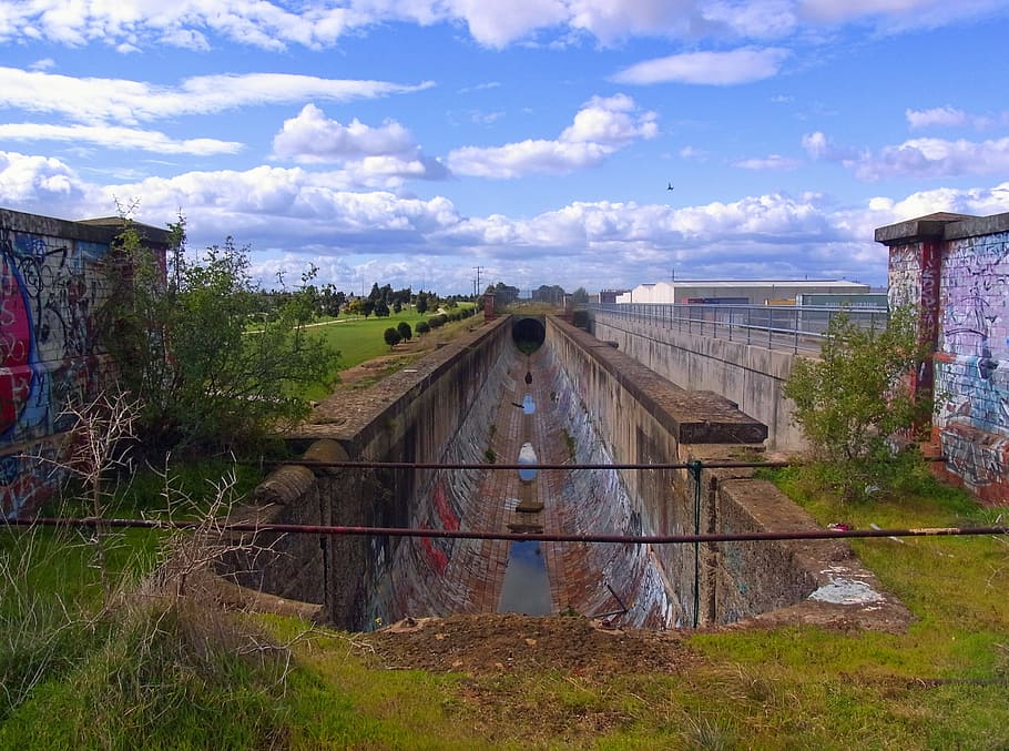 Aquäduktbrücke, verlassen, stillgelegt, Bewässerung, Wasser, historisch, Gebäude, rostig, die Architektur, Graffiti-Kunst, verfallen