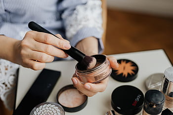 esenciales, cosméticos, belleza, base, glamour, maquillaje, pinceles