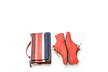 superiore, borsa, scarpe, distesa piatta, oggetti, moda, elegante, di classe, colorato, sfondo bianco, semplice