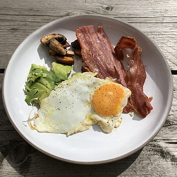 cheto, prima colazione, colazione inglese, Bacon, uovo, avocado