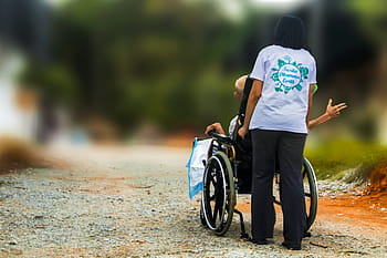 hospic, tlačí invalidní vozík, zakázáno, starší, handicap, ošetřovatelství, trpěliví, postižení, zdravotně postižených, péče o starší osoby, invalidní vozík