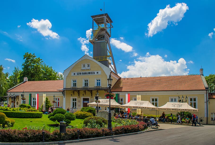 yellow, painted, building, tower, wieliczka, kopalnya, salt, krakow, poland, europe, architecture