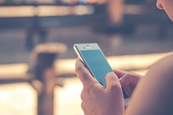 persona, detenzione, smartphone Android, Telefono, smartphone, sony, modello, equipaggiamento elettronico, cellula, cellulare, elettronica
