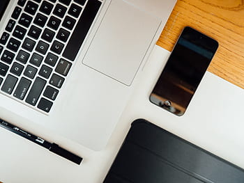 macbook, laptop, počítač, technologie, podnikání, kancelář, lavice, práce, pero, tužka, ipad