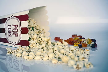popcorn sul tavolo, Popcorn, cinema, biglietto, film, divertimento, cibo, Mais, secchio, spuntino, gustoso