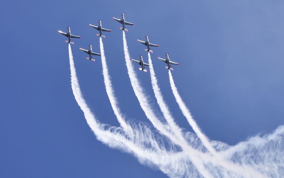 飛行機、 f-16、 f16、 見せる、 航空ショー、 空、 着陸、 モーター、 翼、 航空運賃、 フライト