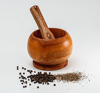 pepř a malty, pepř, minomet, přísada, přísad, koření, dřevo, třecí miska a tlouček, jídlo, dřevo - materiál, bylina