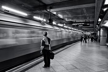 passager, attend, en arrivant, train, Plate-forme, Londres, souterrain, réseau ferroviaire, métro londonien, rail souterrain, personnes
