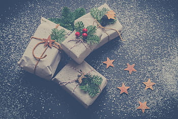 christmas, gifts, presents, green, garland, red, berry, stars, sprinkle, magic, dust