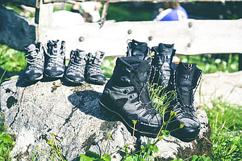 ancora, elementi, cose, calzature, scarpe, stivali, corridori, pista, correre, rocce, erba