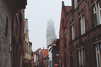 hnědý, bílý, budov, během dne, architektura, budova, struktura, věž, nebe, mezník, Evropa