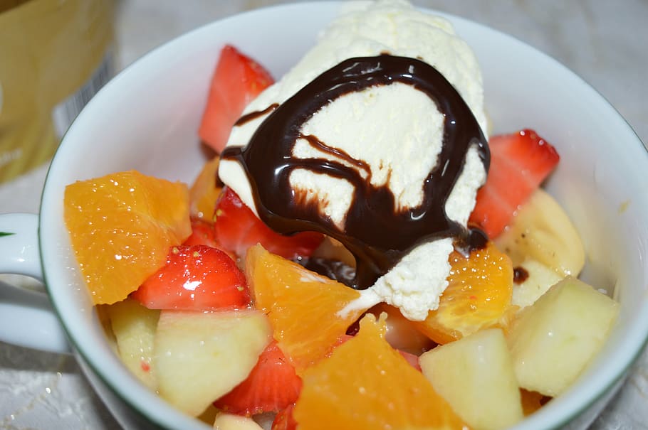 ice cream, fruits, ice cream scoop, strawberry, orange, apple, fresh, vanilla, frozen, white, dessert