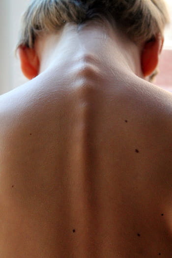 woman's backbone, spinal column, hair, back, neo, child