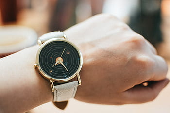 Mulher, astronomia, relógio, mão, pulseira, ponteiros, hora, pessoas, tecnologia