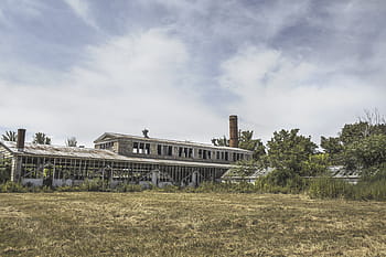 茶色、 2階建て、 2階建ての家、 曇り、 空、 白、 灰色、 階建て、 家、 昼間、 倉庫