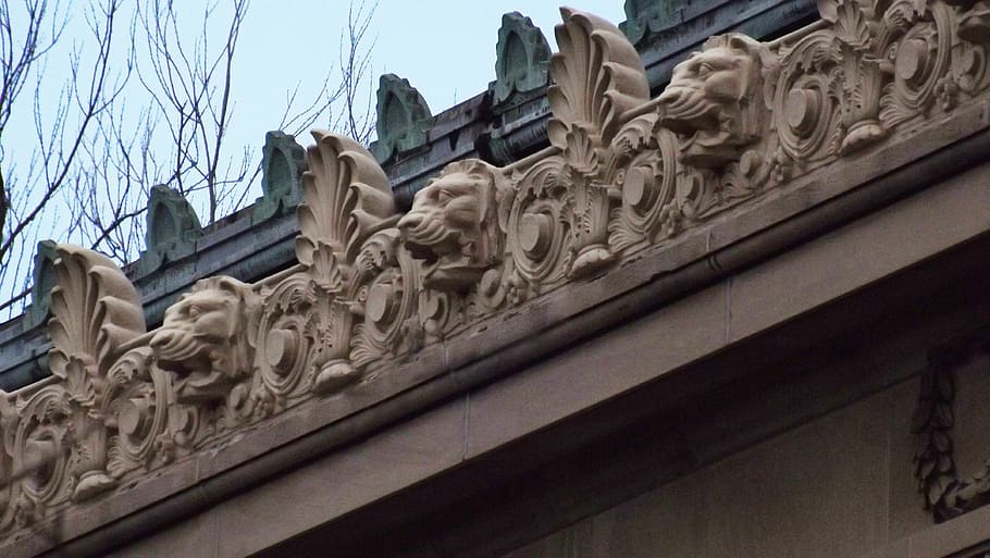 lví hlavy, chrliče, vodní trysky, střecha, sochařství, dekorativní, architektura