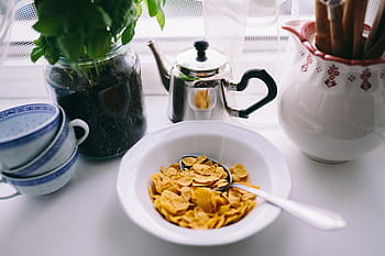 preparación del desayuno, desayuno, comida, mañana, preparación de alimentos, mermelada, cereales para el desayuno, cereales, pan, alimentación saludable, cuchara