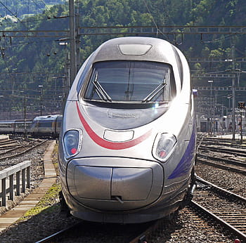szary, metalowy pociąg, tor, lód, Mediolan, Genewa, jajogłowy, etr 610, trenitalia, włoskie koleje państwowe, transgraniczny