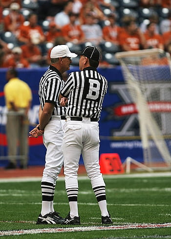 ufficiali di calcio, arbitri, Football americano, gioco, campo, giudice, sport, concorrenza, uniforme, strisce, erba