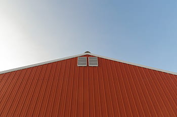 oranžový, bílý, malované, stodola, modrý, zataženo, nebe, během dne, architektonický, architektura, modrá obloha