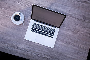 macbook, vedle, bílý, kávový šálek, laptop, maketa, webinar, otevřeno, káva, peklo, obrazovka