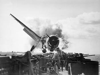 plane, crashing, aircraft carrier, crash landing, plane crash, accident, crash, aircraft, 1943, uss enterprise, propeller plane