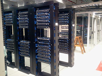 hnědý, dřevěný, žebřík, zeď, datové centrum, servery, počítačů, síťového serveru, technologie, počítačová síť, nosič