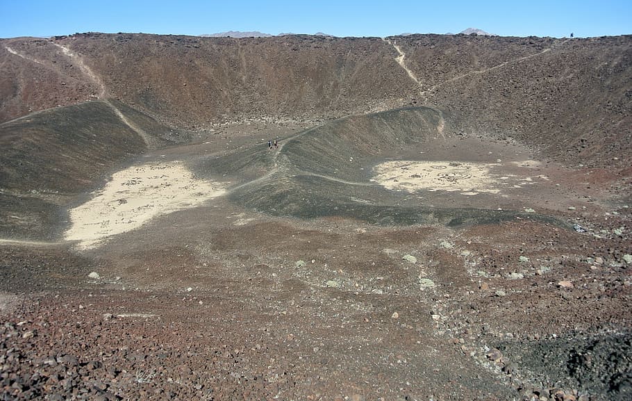 amboy crater, interior, crater, san bernardino county, california, extinct, volcano