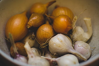 onions, garlic, cloves, vegetables, food, ingredients, cooking, kitchen