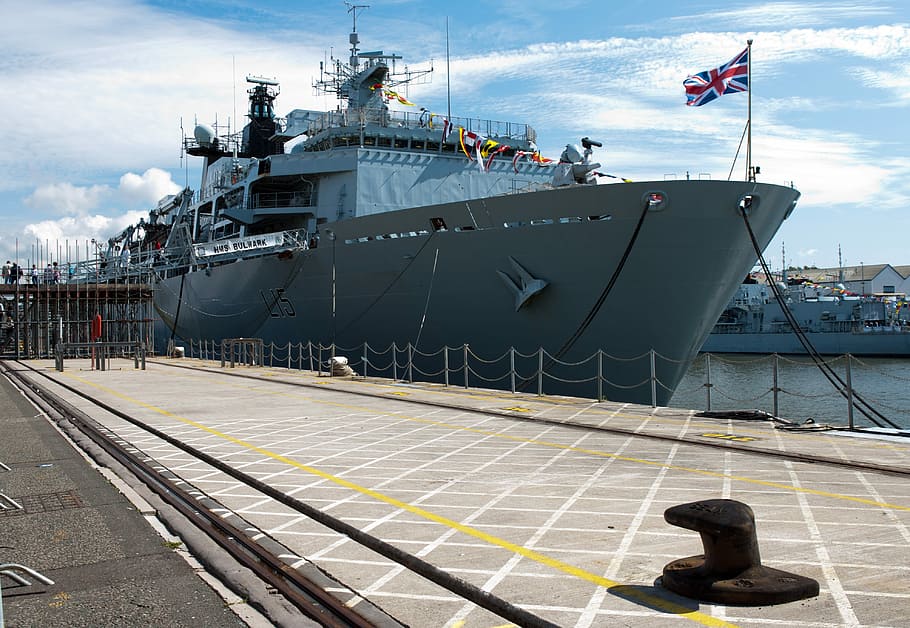 hms bulwark, obojživelný, dok, tun, obojživelné přístaviště, 560 tun, Den otevřených dveří královského námořnictva, unie vlajky, přístaviště, kotevní vratidlo, námořní plavidlo