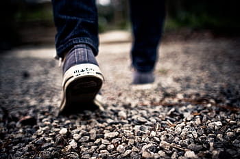 uomo, indossare, blu e bianco, sneakers basse, a piedi, strada di roccia, bianca, conversare, Basso, superiore, scarpe da ginnastica