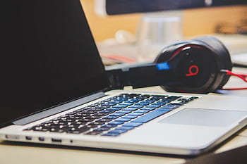 macbook, laptop, počítač, technologie, podnikání, kancelář, lavice, bije, sluchátka