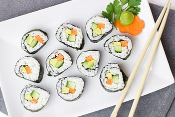 sushi tekercsek, elhelyezni, fehér, kerámiai, tányér, sushi, vegetáriánus, zöldségek, rizs, Ázsia, sárgarépa