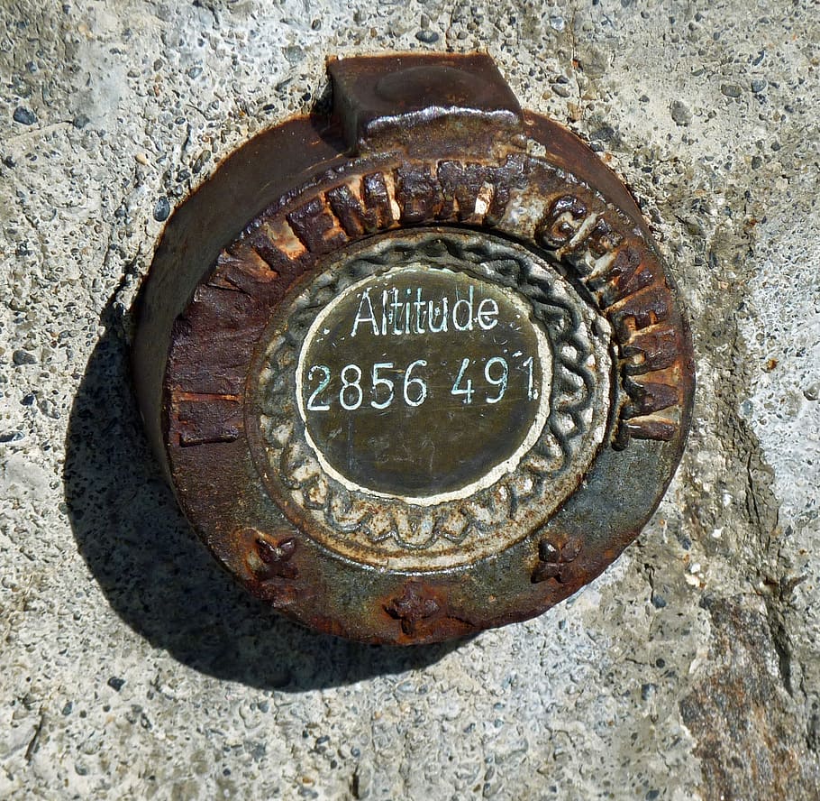 Beacon, Altitude, Mountain, Marking, pyrénées, summit, metal, circle, rusty, run-down, close-up