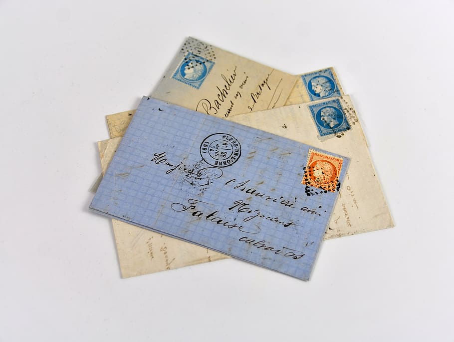 tři různé obálky, staré dopisy, pošta, staré známky, filatelie, sbírka, razítka, francouzské známky, historický charakter, koníčky, Napoleon