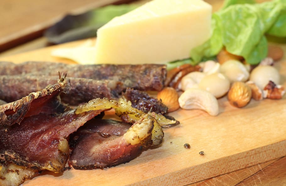 jídlo, hovězí, sušené maso, protein, biltong, ořechy, rozinky, výživa, zdravý, Svačina, kořeněné maso