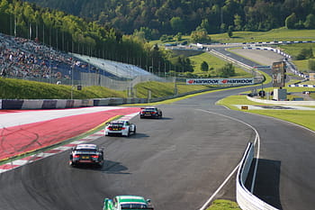 závody aut, dtm, závodní auto, motoristický sport, závodní dráha, červeno-býčí prsten, styria, diváků, trasa, křivka