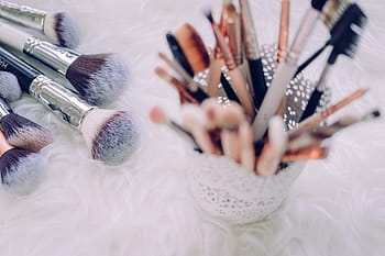 různé make-up štětce, makeup, kartáč, věci, bokeh, rozmazat, soupravy, krása, kosmetický, uvnitř, detail