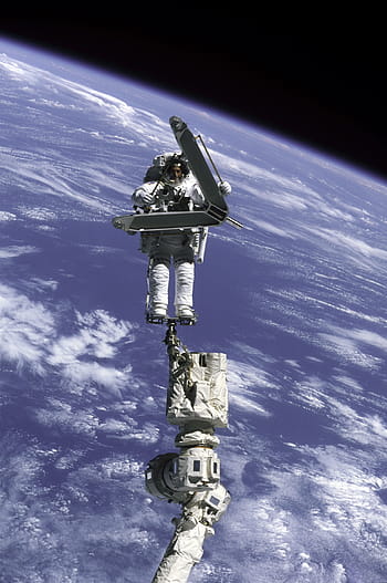 宇宙飛行士、 宇宙遊泳、 スペースシャトル、 発見、 ツール、 スーツ、 パック、 テザー、 フローティング、 仕事、 メンテナンス